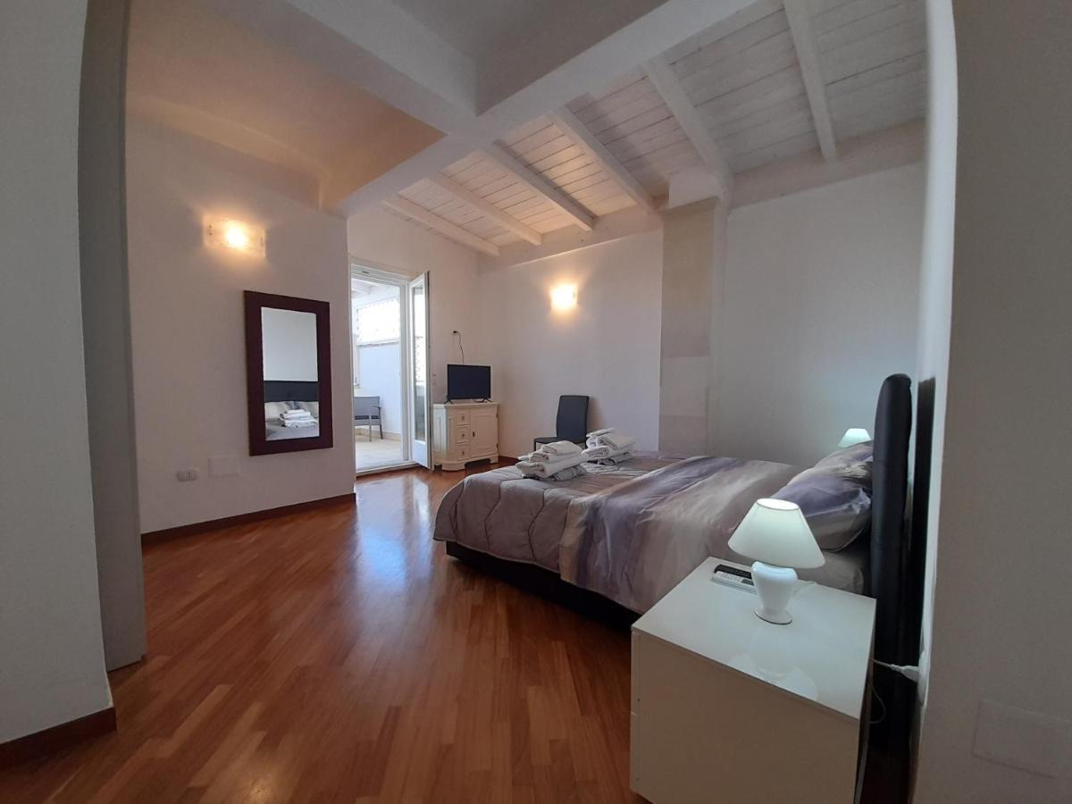 Dimora Emilia Daire Lecce Dış mekan fotoğraf